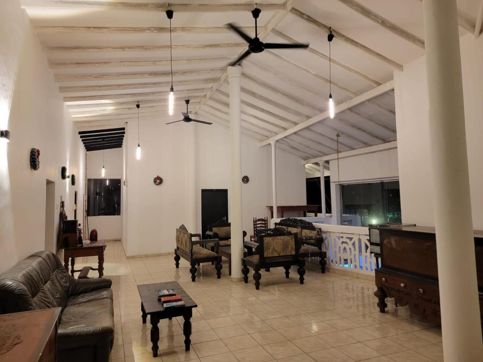 The Empyrean Airport Transit Hotel Катунаяка Экстерьер фото