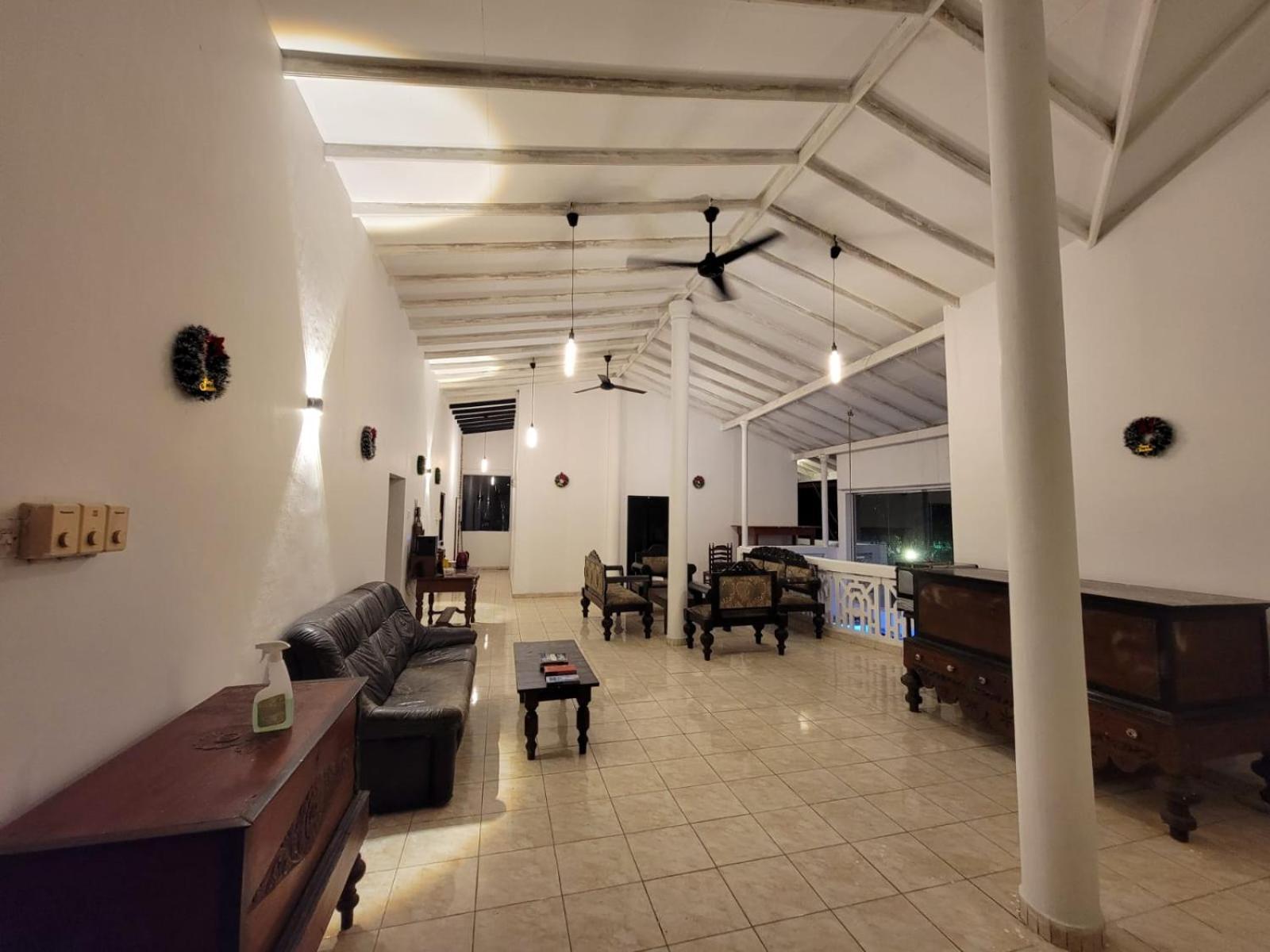 The Empyrean Airport Transit Hotel Катунаяка Экстерьер фото